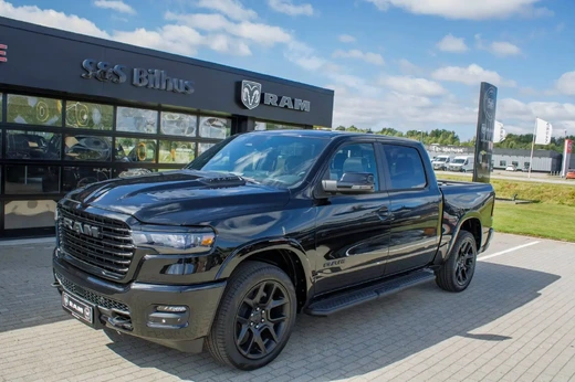 Dodge RAM 1500 Laramie Night aut.