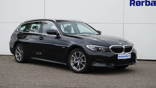 BMW 330e Touring Sport Line aut.