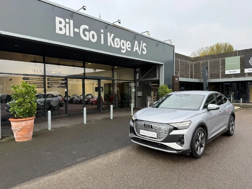 Audi Q4 e-tron S-line Sportback quattro