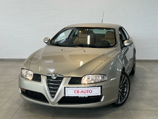 Alfa Romeo GT 2,0 JTS Lusso 165HK 3d