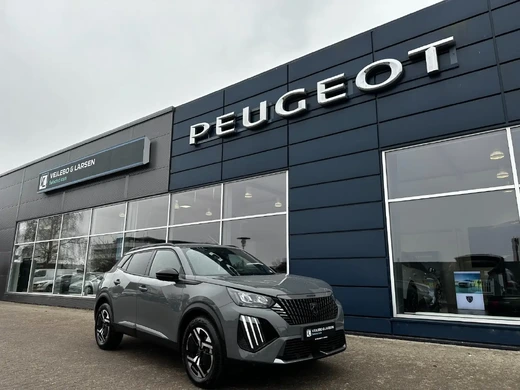 Peugeot 2008 PureTech 130 First Selection EAT8
