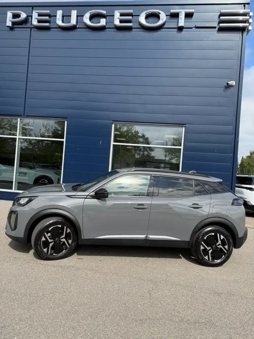 Peugeot 2008 PureTech 130 First Selection EAT8