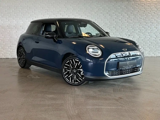MINI Cooper SE Favoured Trim XL