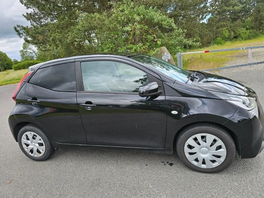 Toyota Aygo VVT-i x-pression x-shift