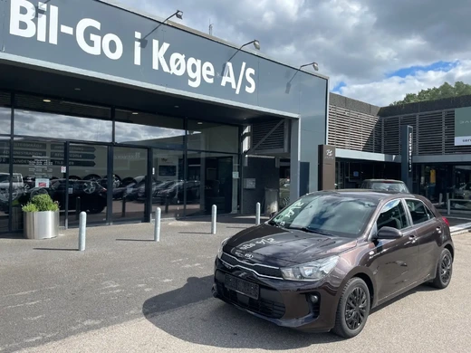Kia Rio CVVT Premium