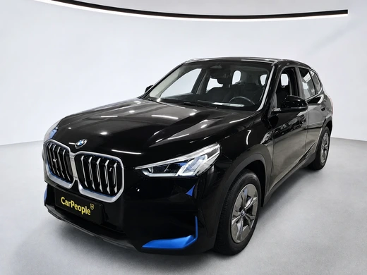 BMW iX1 xDrive30