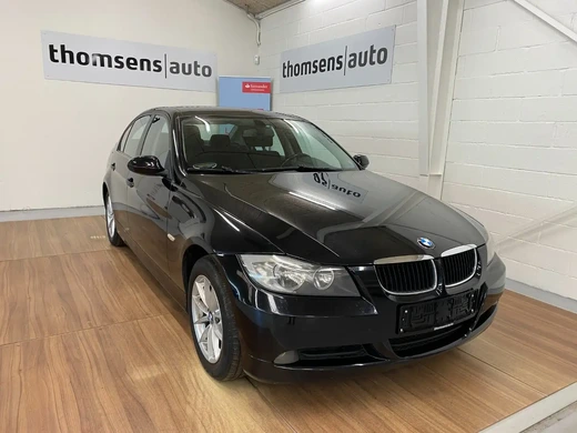 BMW 320i